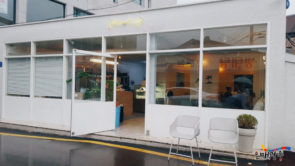 [동명동 카페, 갸또에]외부 인테리어 모습